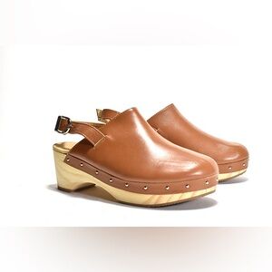 five worlds Cordani Zen Clogs Nuez Leather Women’s Size 6.5 Retails $198.00